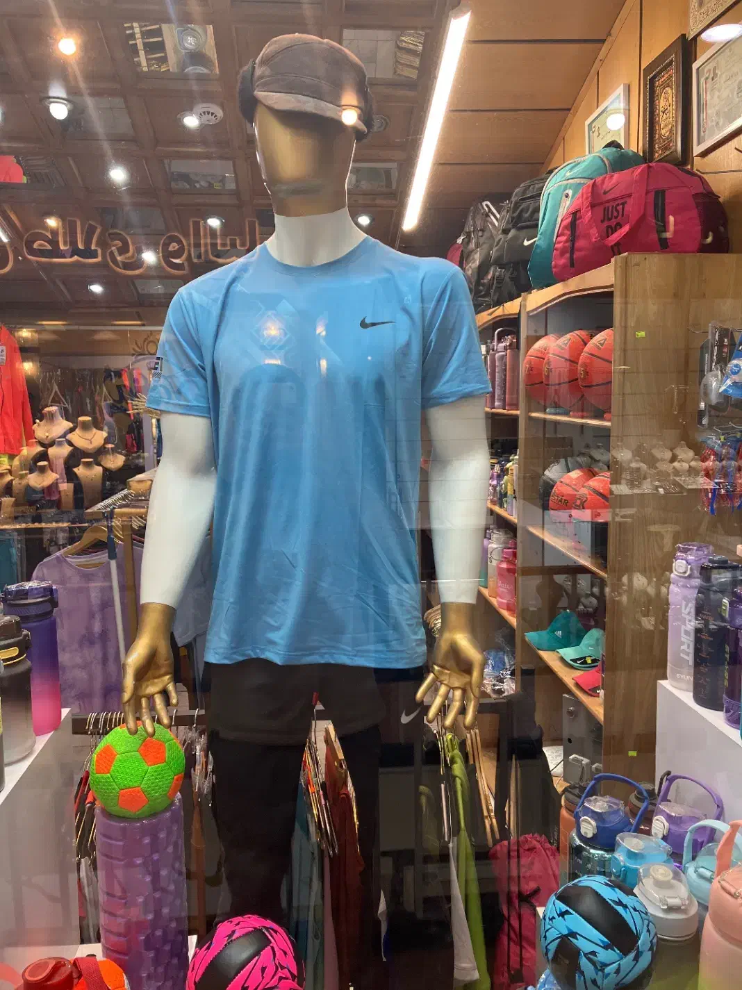 مانکن آقا در حد نو|فروشگاه و مغازه|تهران, شهرک محلاتی|دیوار