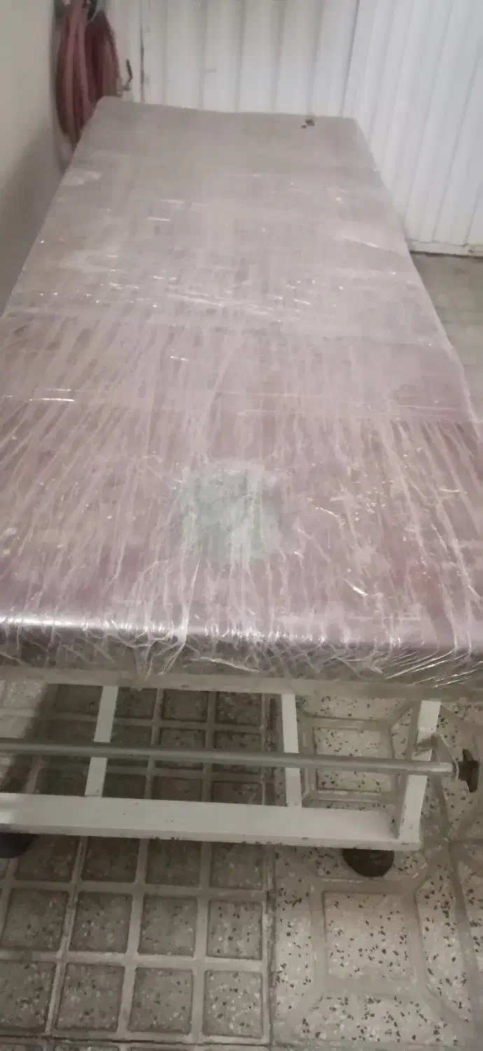 تخت ماساژ فلزی|آرایشگاه و سالن‌های زیبایی|زنجانرود, |دیوار