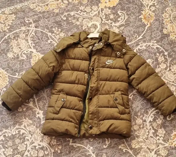 کاپشن بچگانه و پیراهن و کفش|کفش و لباس بچه|اهر, |دیوار