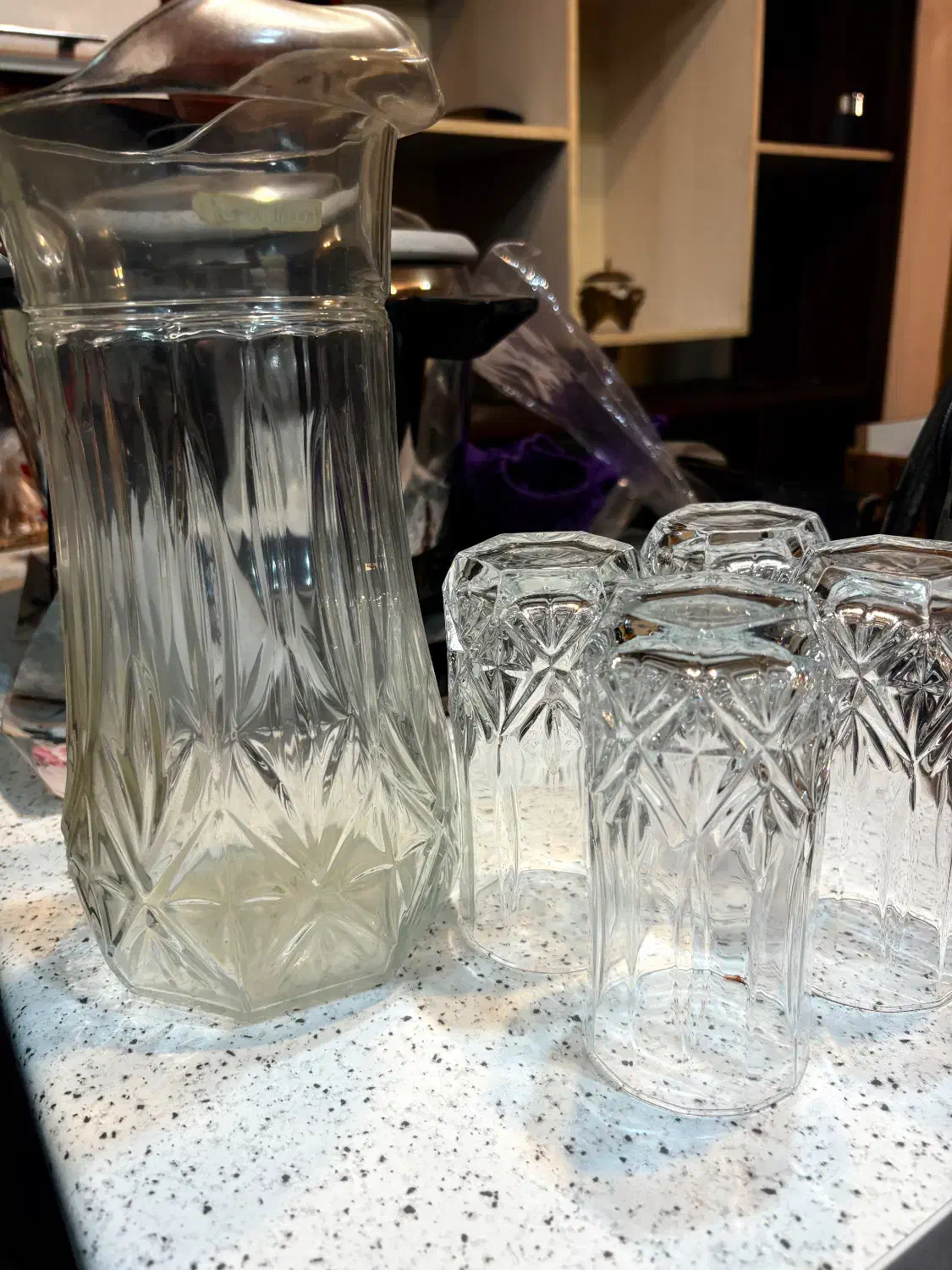 ظروف آشپزخانه|ظروف پخت‌وپز|بابل, |دیوار