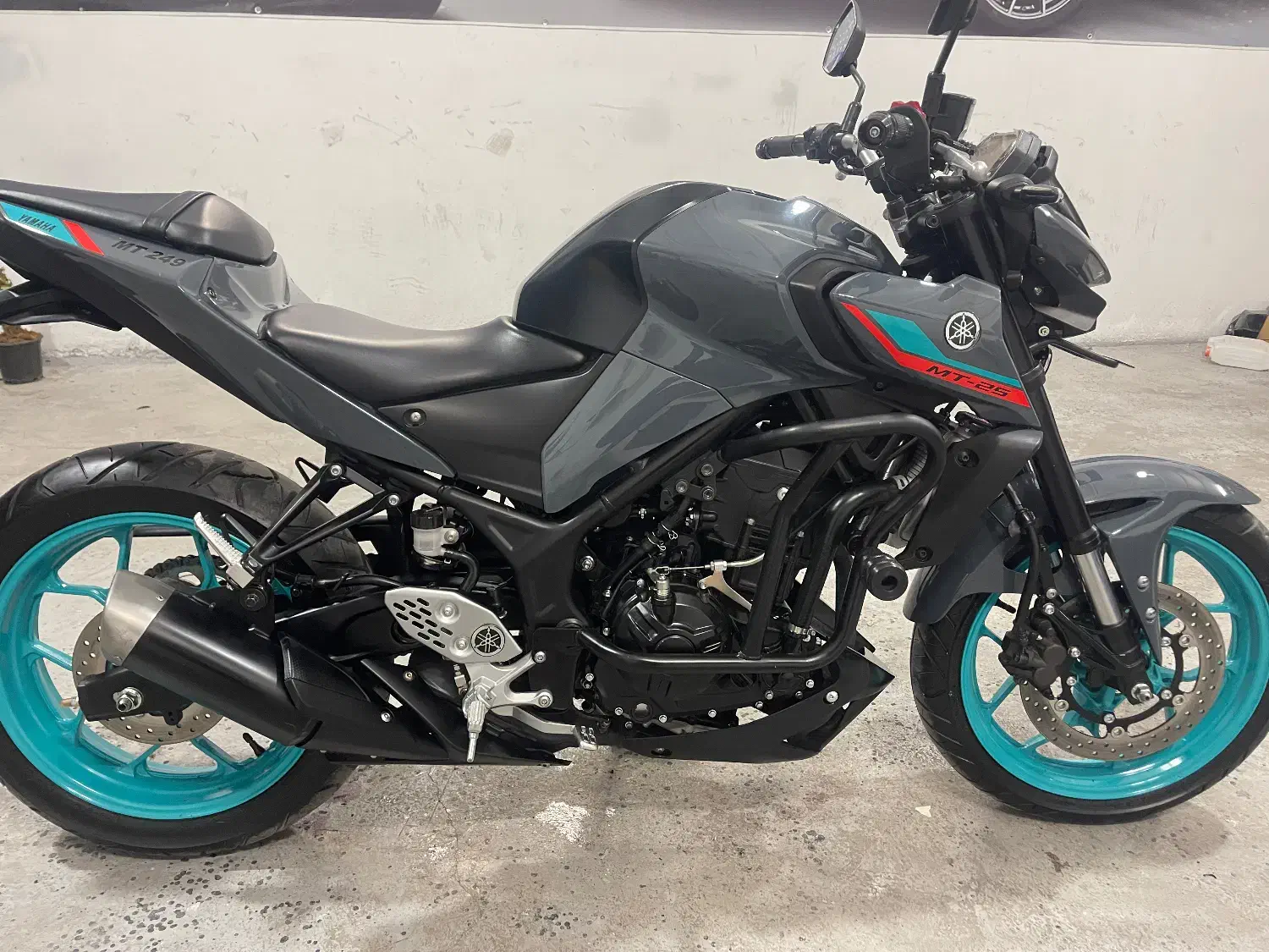 یاماها ام تی ۲۵|موتورسیکلت|اصفهان, باغ فردوس|دیوار