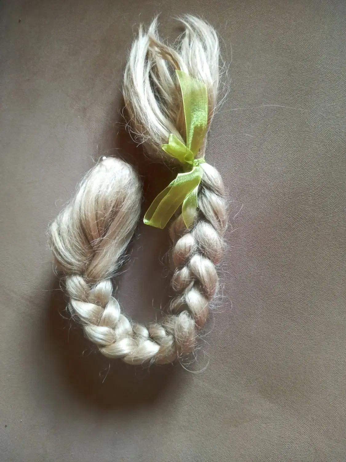 موی مصنوعی به شکل گیس|آرایشی، بهداشتی، درمانی|رشت, آب و برق|دیوار