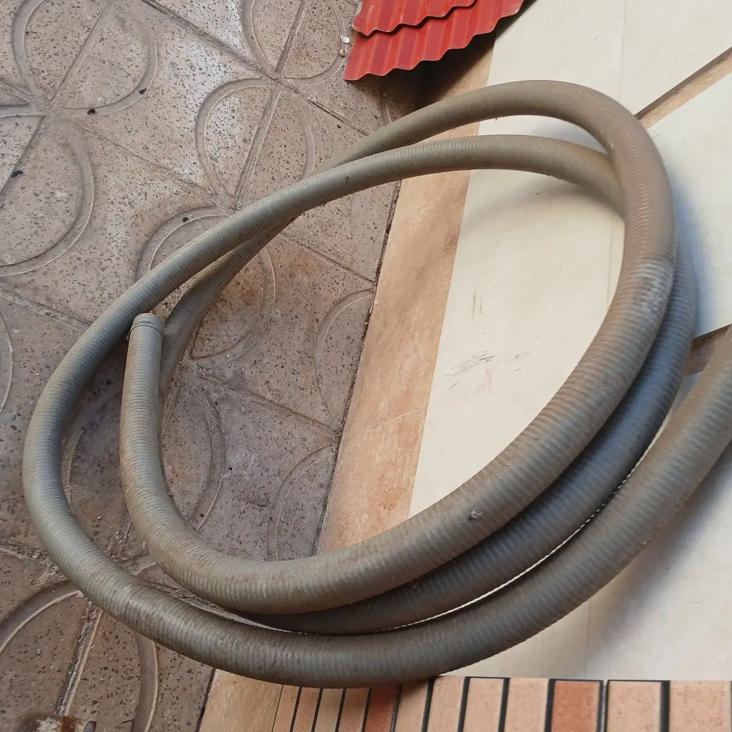 شیلنگ اب|لوازم نظافت|اقبالیه, |دیوار