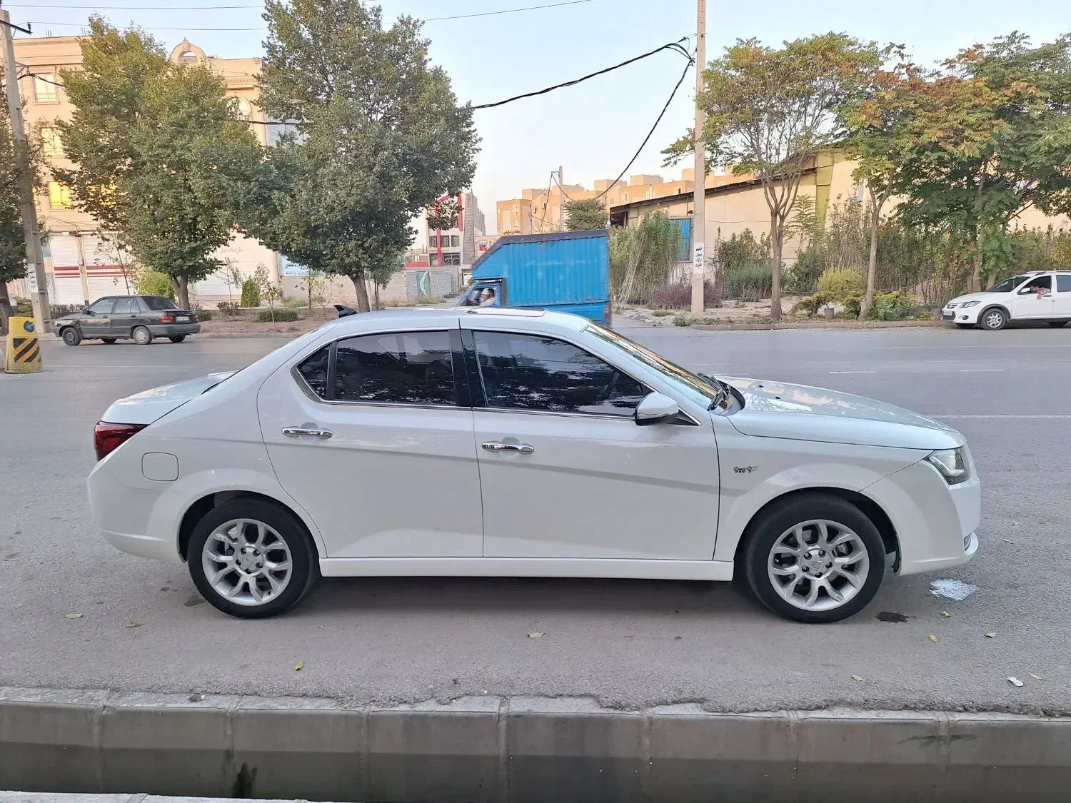 دنا پلاس اتومات مدل۱۴۰۱ بیرنگ|خودرو سواری و وانت|کرج, حیدرآباد|دیوار