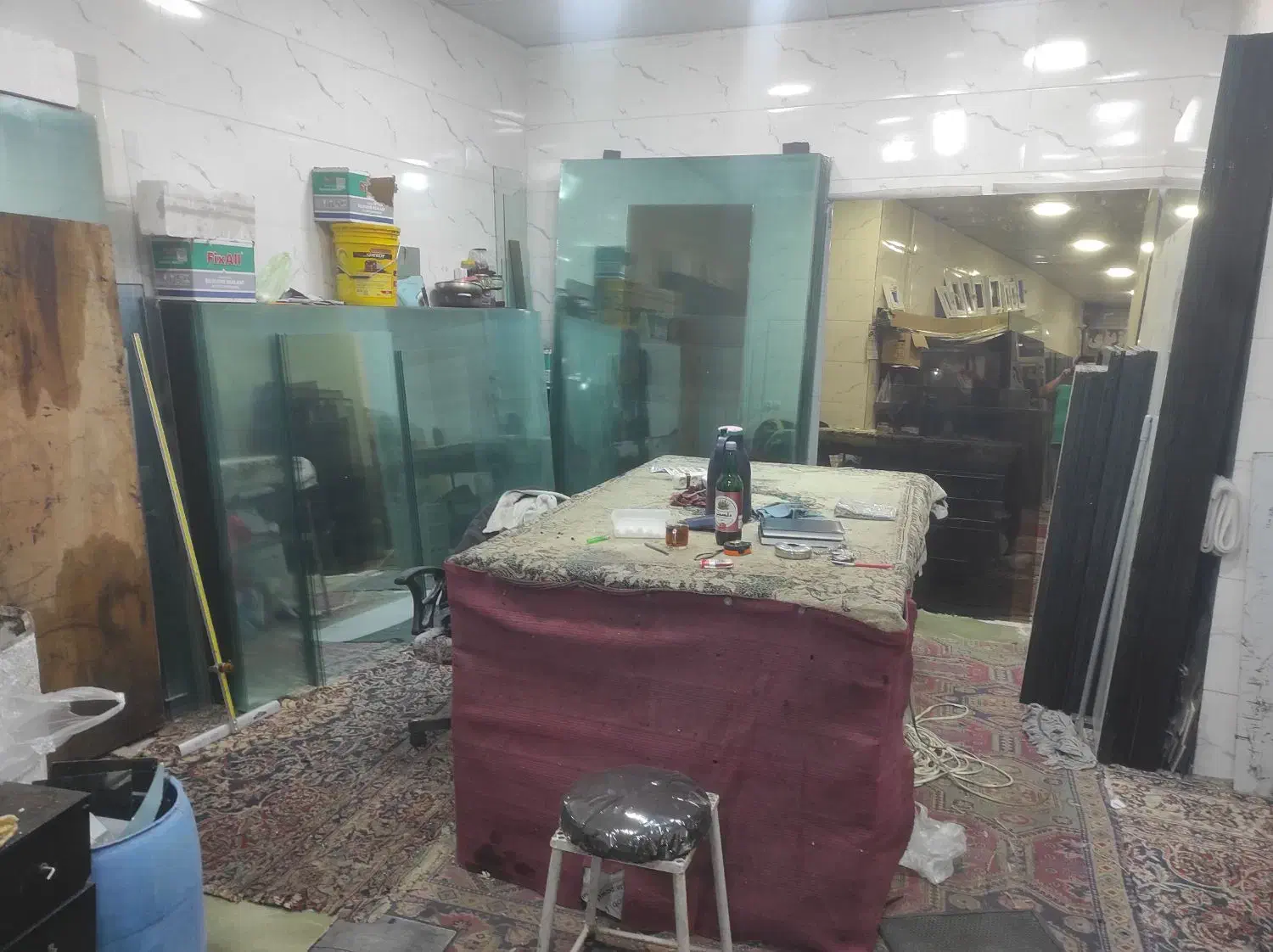 شیشه بری عزیزی|خدمات پیشه و مهارت|میانه, |دیوار