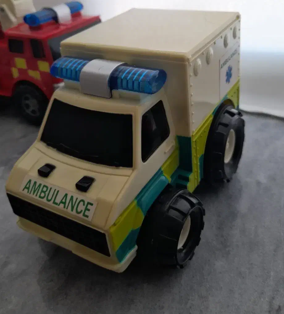 اسباب بازی|اسباب‌‌بازی|انزل, |دیوار