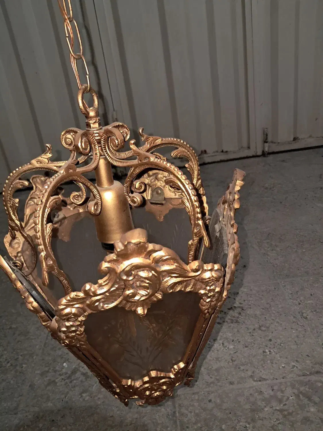 لوستر|لوستر و چراغ آویز|پاکدشت, حصار امیر|دیوار