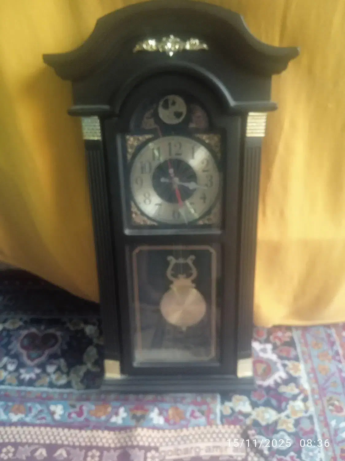 ساعت دیواری در حد نو سالم موتورش خوکاری|ساعت دیواری و تزئینی|خرمآباد, |دیوار