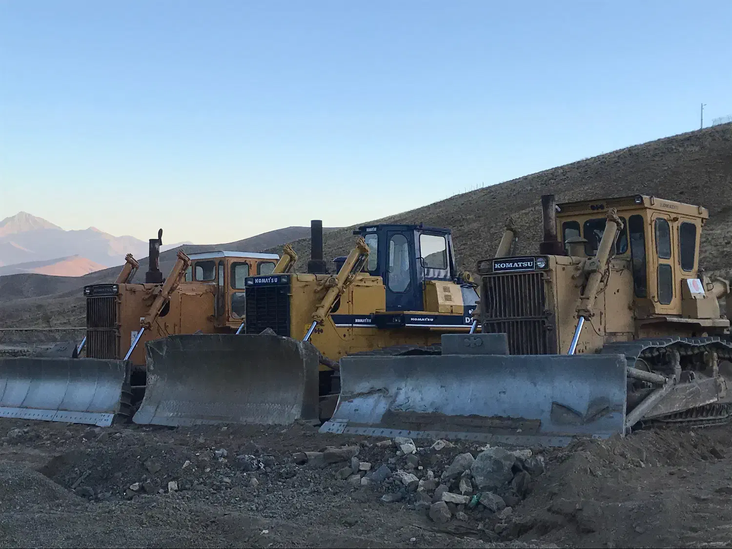 اجاره بلدوزر ۱۵۵|خدمات حمل و نقل|قم, شهید رجایی|دیوار