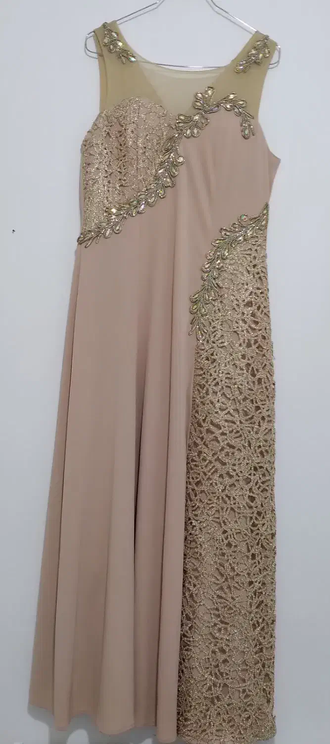 لباس عروسی|لباس|سلماس, |دیوار