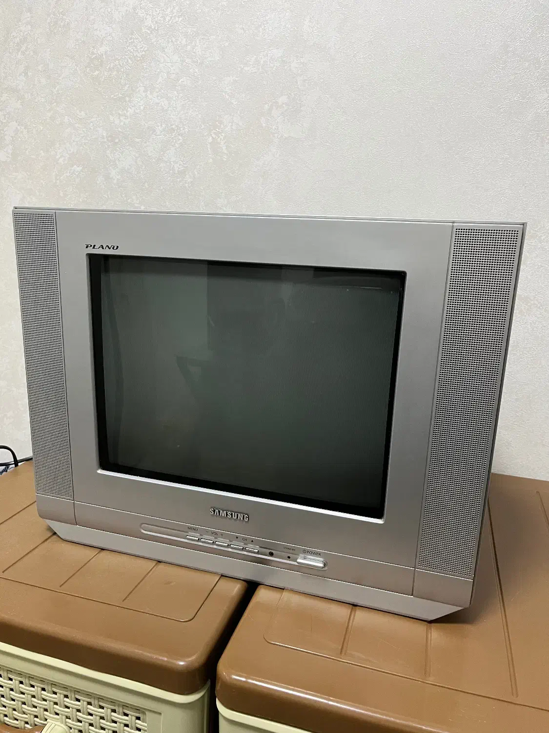 تلوزیون سامسونگ ۱۴اینچ درجه یک|تلویزیون و پروژکتور|پاکدشت, پاکدشت (مامازند)|دیوار