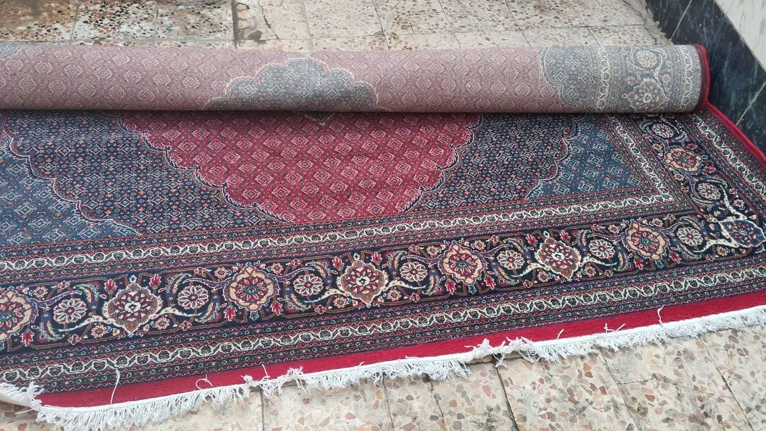 فرش 12متری نگین مشهد|فرش|خرم‌آباد, |دیوار