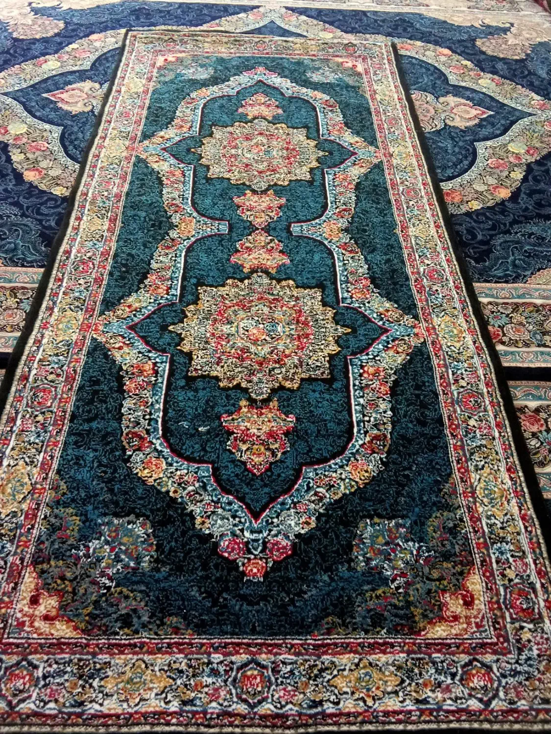 فرش کناره 3متری|فرش|دزفول, |دیوار