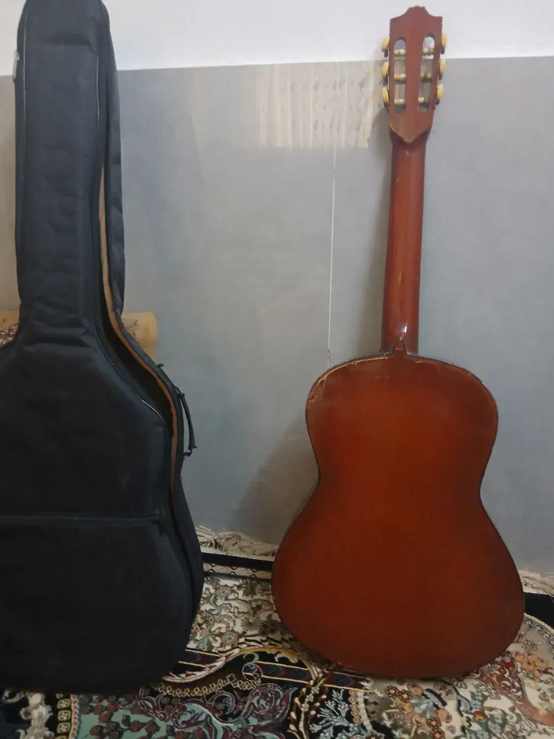 گیتار|گیتار، بیس، امپلیفایر|اراک, |دیوار