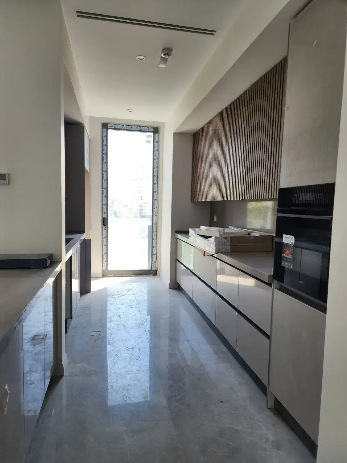 آپارتمان۱۹۰ متر ۳ خواب/ویو کوهستان/بدون مشرف