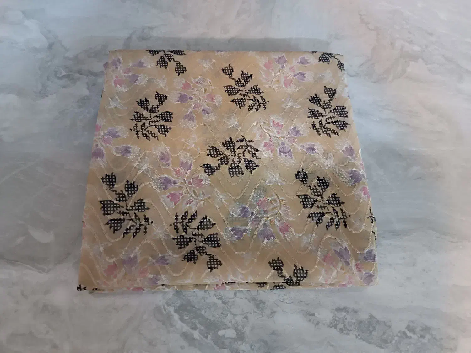 پارچه چادری|لباس|نیشابور, گمنام غربی|دیوار