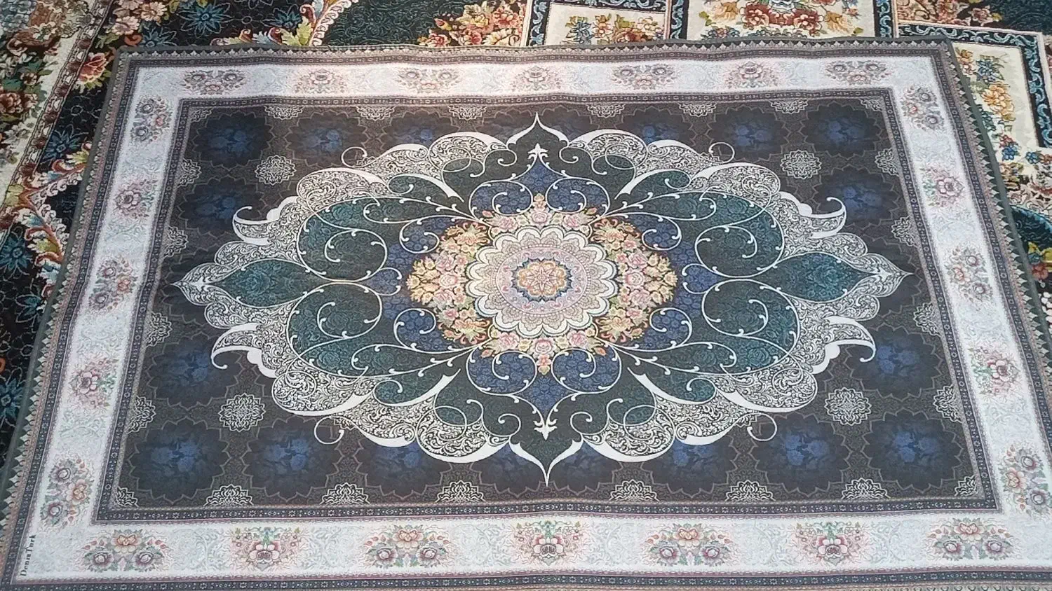 فرش ۳متری|فرش|آستانه اشرفیه, |دیوار