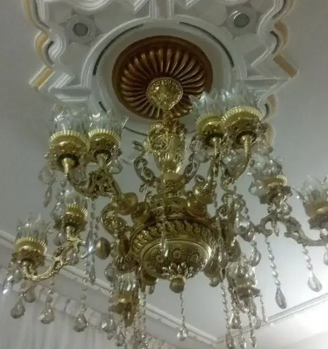 خریدوفروش انواع لوستر چلچراغ اباژور دیوارکوب وغیره|لوستر و چراغ آویز|مشهد, هنرستان|دیوار