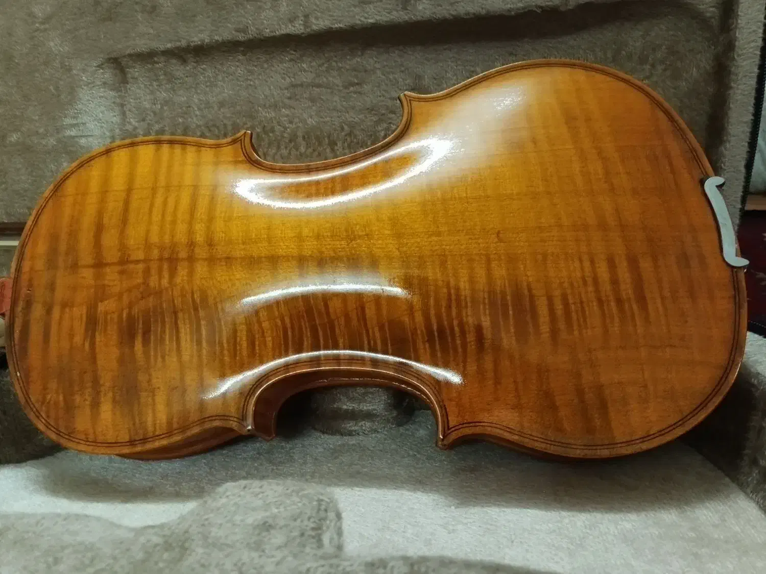 ویولن ۴/۴|ویولن|قم, وادی السلام|دیوار