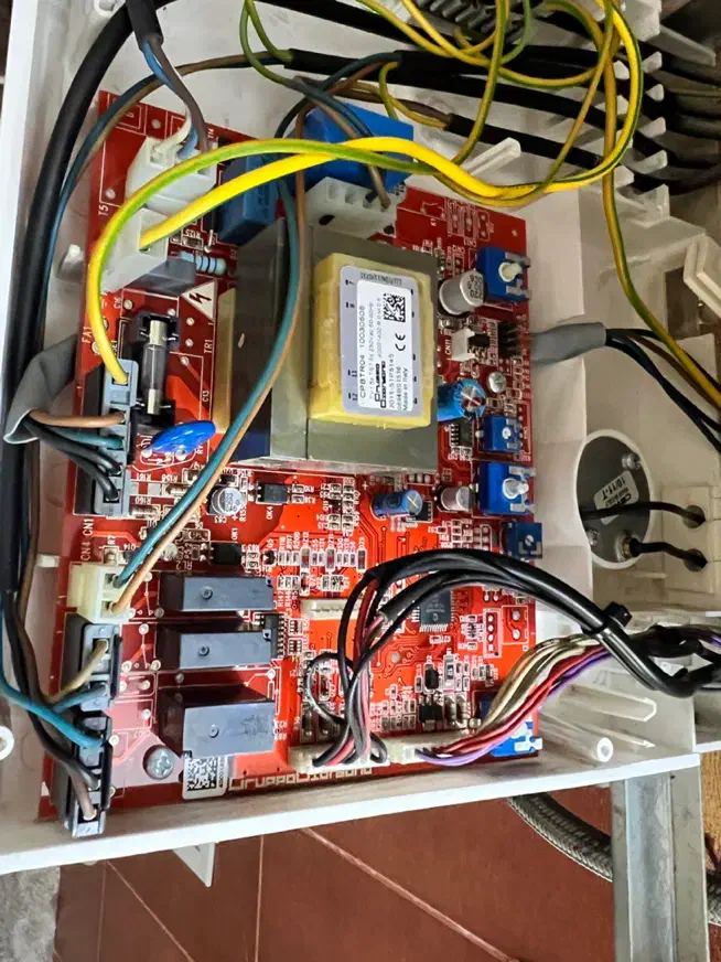 تعمیرات تخصصی پکیج ایرانی و خارجی رادیاتور شوفاژ|خدمات پیشه و مهارت|اصفهان, میرعماد|دیوار