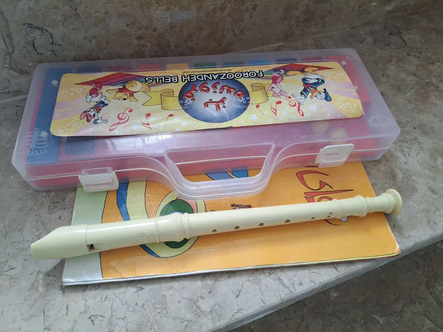 بلز وفولوت وکتاب|سازهای سنتی|آباده, |دیوار