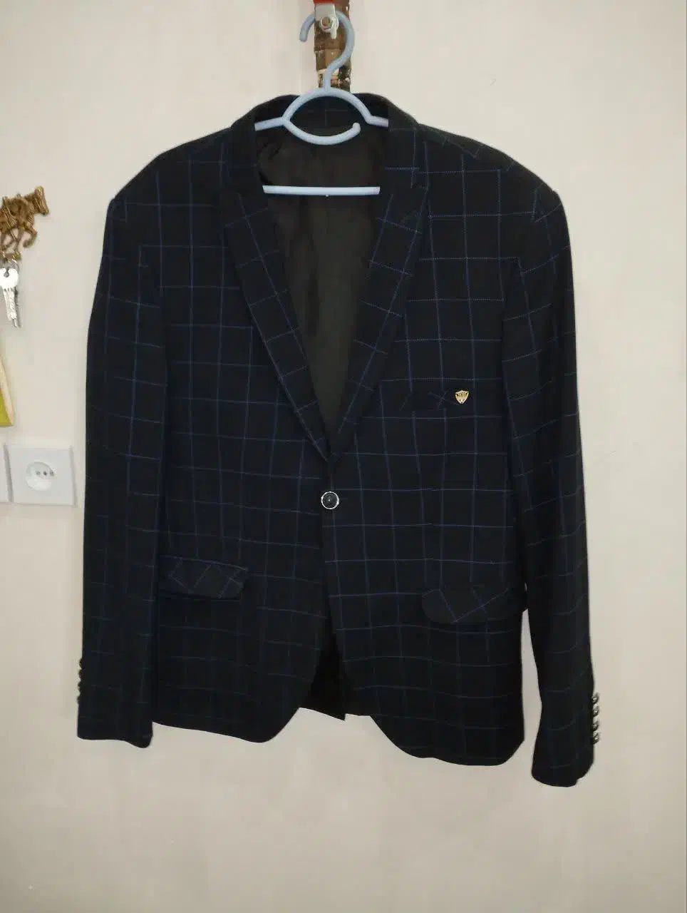 تک کت|لباس|نسیم‌شهر, |دیوار