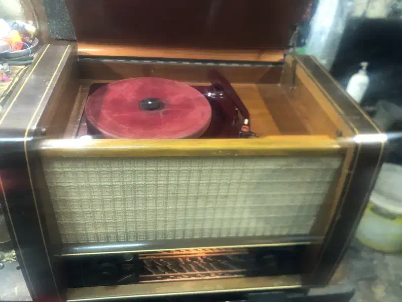 رادیو گرام لامپی|کلکسیون اشیاء عتیقه|تهران, پارک شهر|دیوار