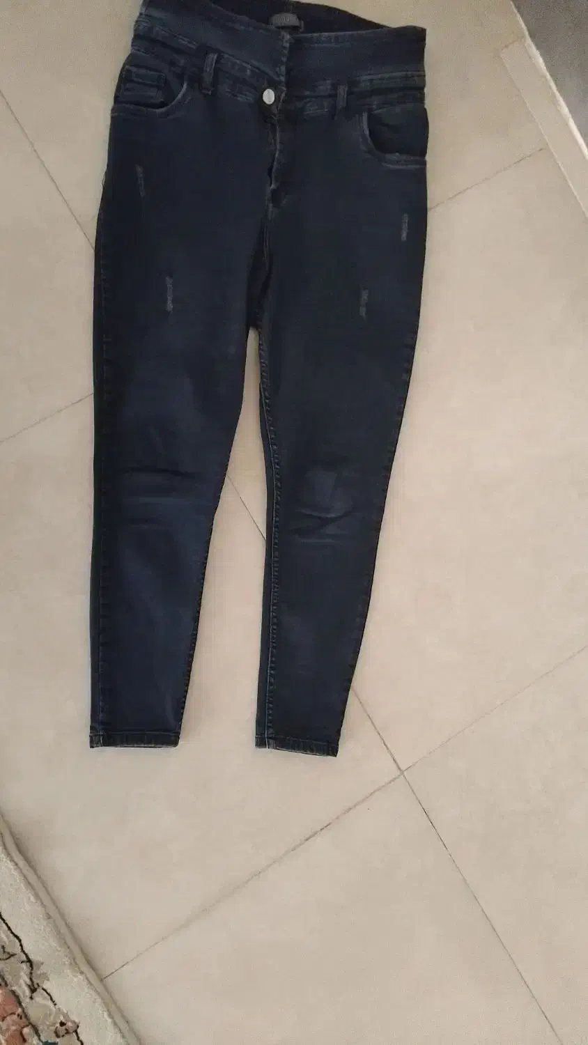 شومیز خردلی و شلوار لی در حد نو|لباس|تربتحیدریه, یحیی آباد|دیوار