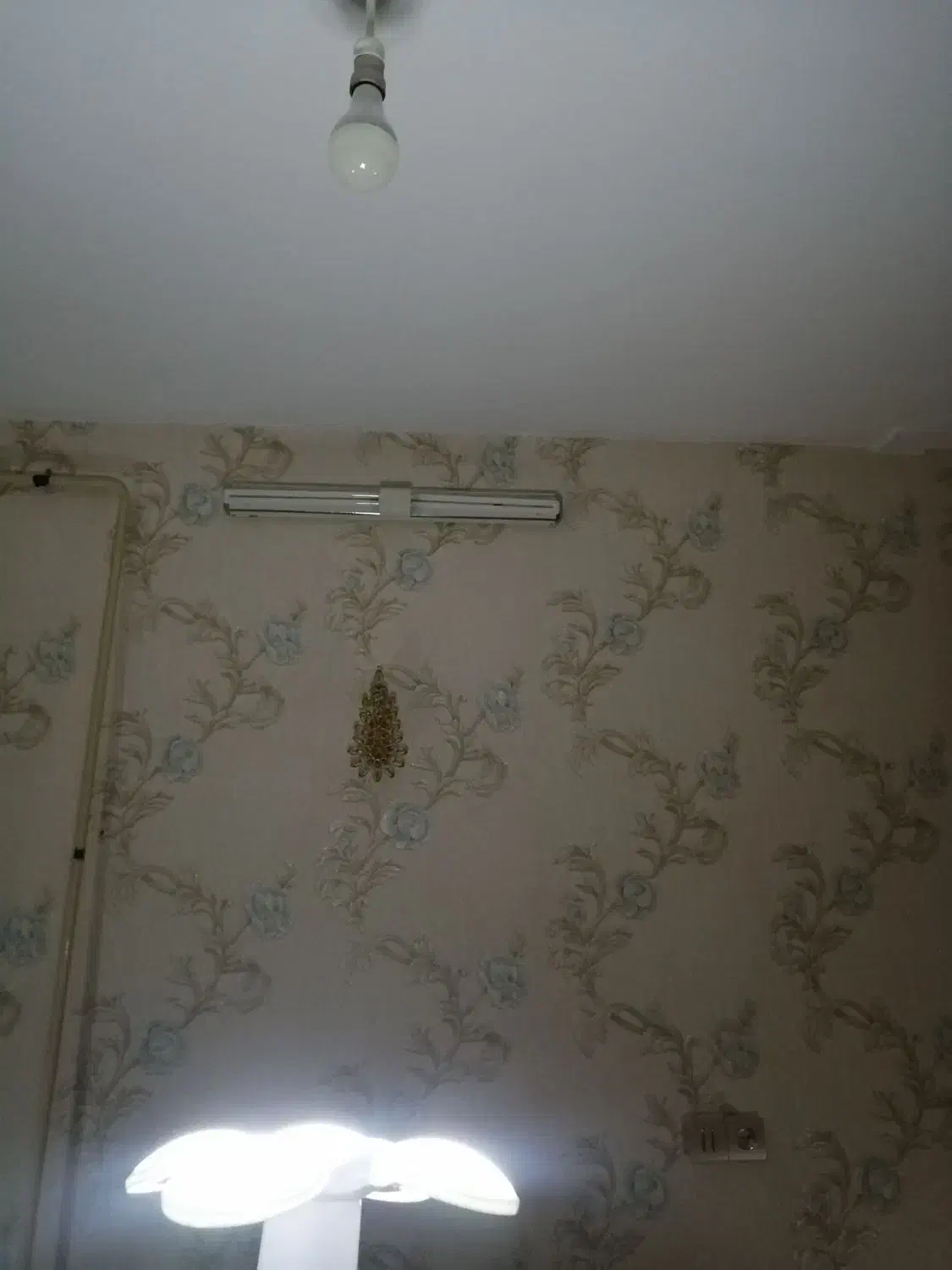 لامپ شارژی قوی پرنور|لامپ و چراغ|بروجرد, |دیوار