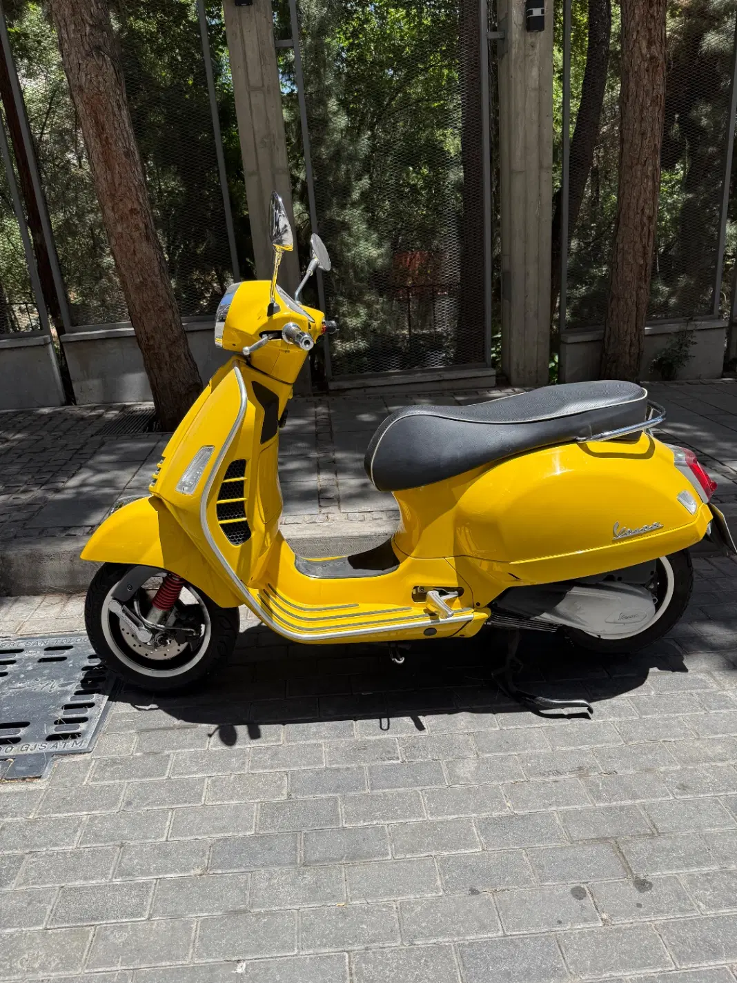 Vespa gts 300|موتورسیکلت|تهران, عباسآباد|دیوار