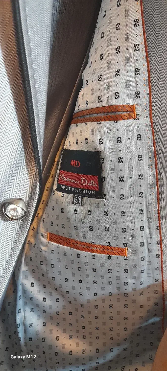 کت و شلوار|لباس|کاشان, غربت|دیوار