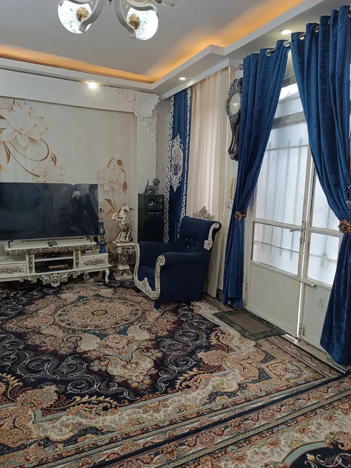 مبل|مبلمان خانگی و میز عسلی|مشهد, قائم|دیوار