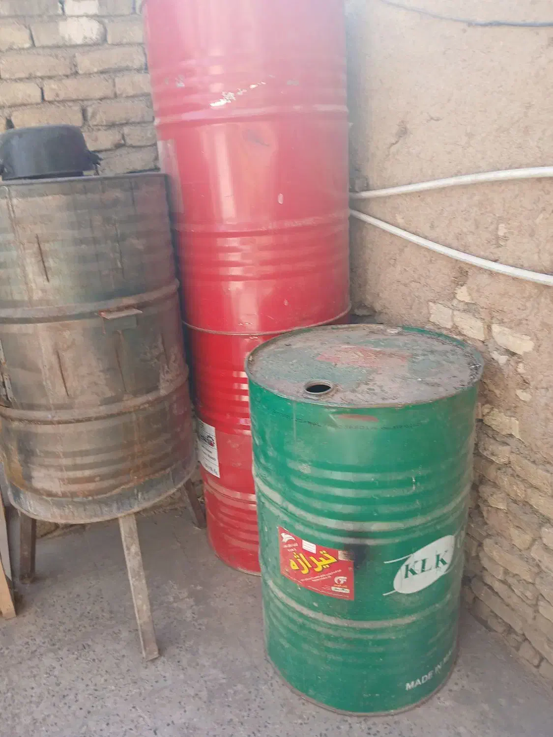 بشکه ۲۲۰ لیتری|مواد شوینده و دستمال کاغذی|خمینیشهر, |دیوار