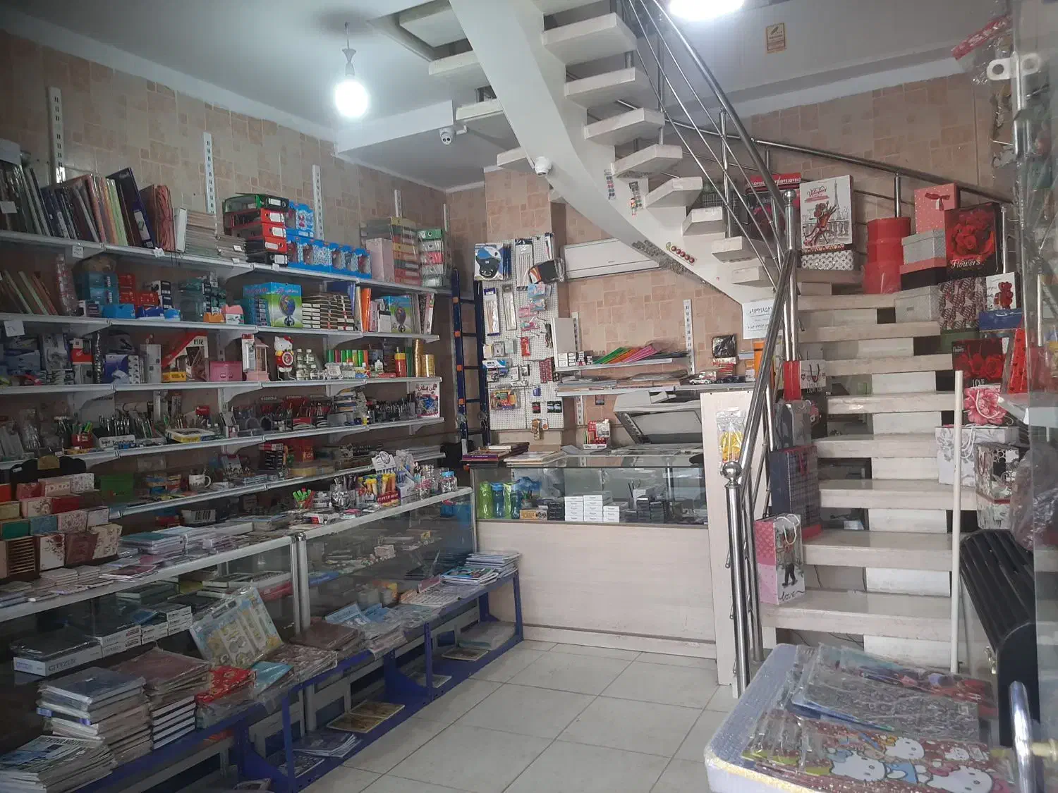 مغازه دوطبقه ۱۱۵ متر|اجارهٔ مغازه و غرفه|شاهینشهر, عطار|دیوار