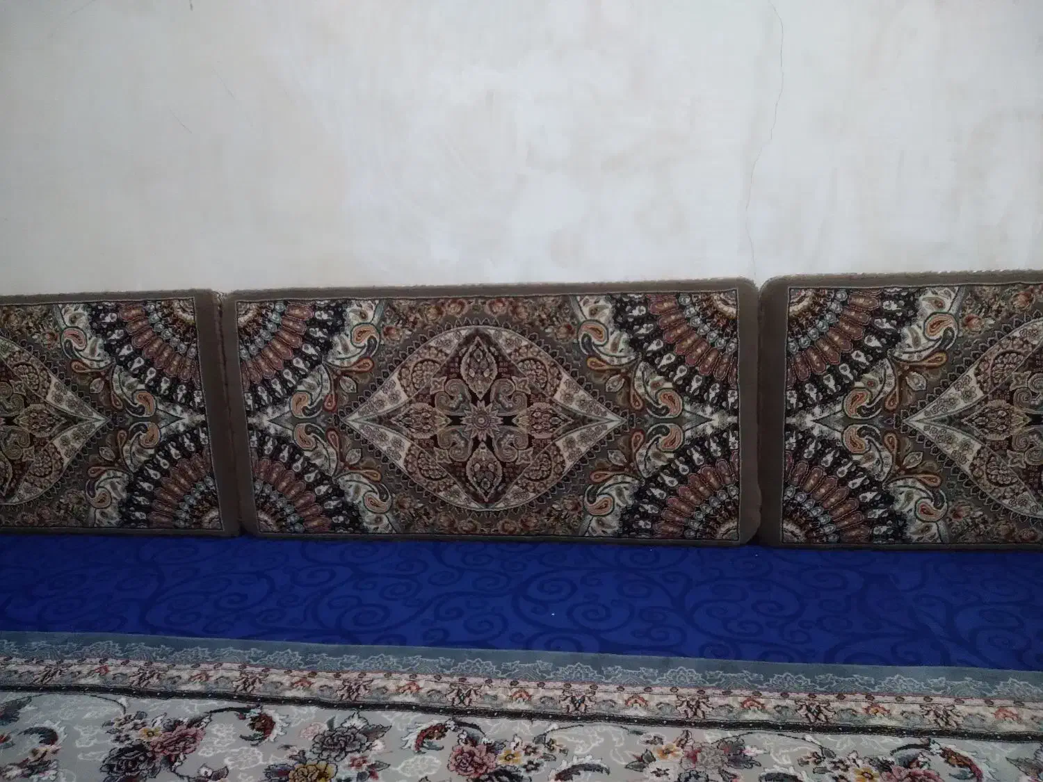 پشتی|پشتی|بیجار, |دیوار