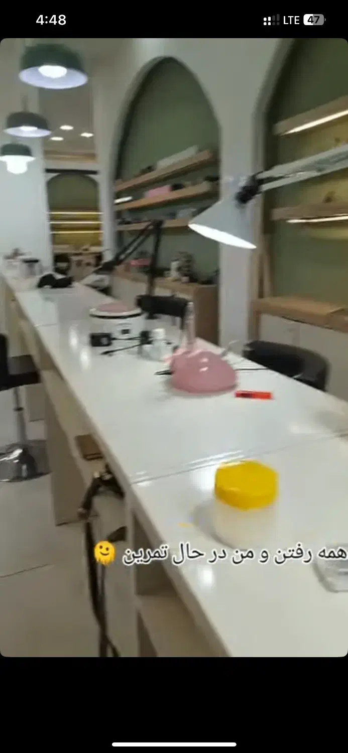 اجاره میز ناخن ماهانه دومیلیون پانصد|خدمات آرایشگری و زیبایی|رشت, گلسار|دیوار