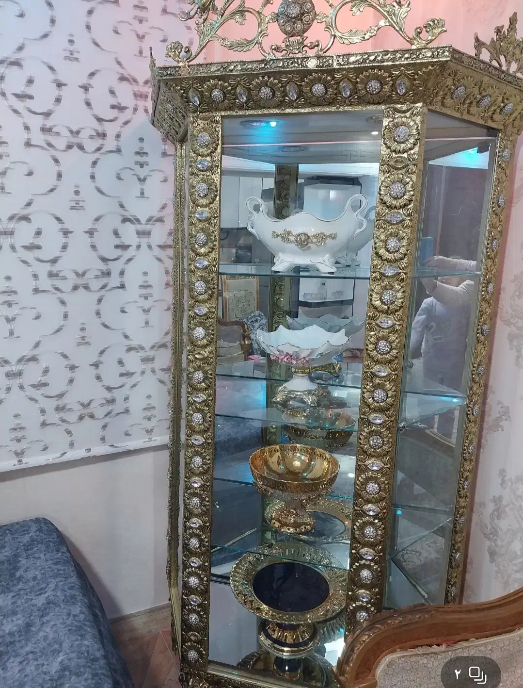 بوفه برنجی|بوفه، ویترین، کنسول|محمدیه-قزوین, |دیوار