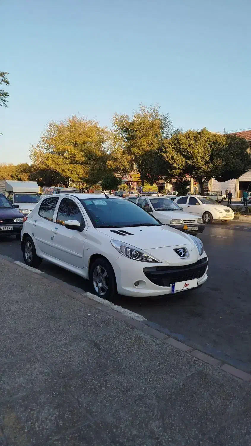 پژو 207تیوفایو مدل 97 بسیار تمیز|خودرو سواری و وانت|شیراز, زند|دیوار