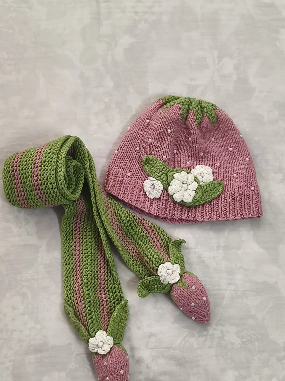 کلاه و شالگردن همگی نو و سالم|لباس|مشهد, خواجه ربیع|دیوار