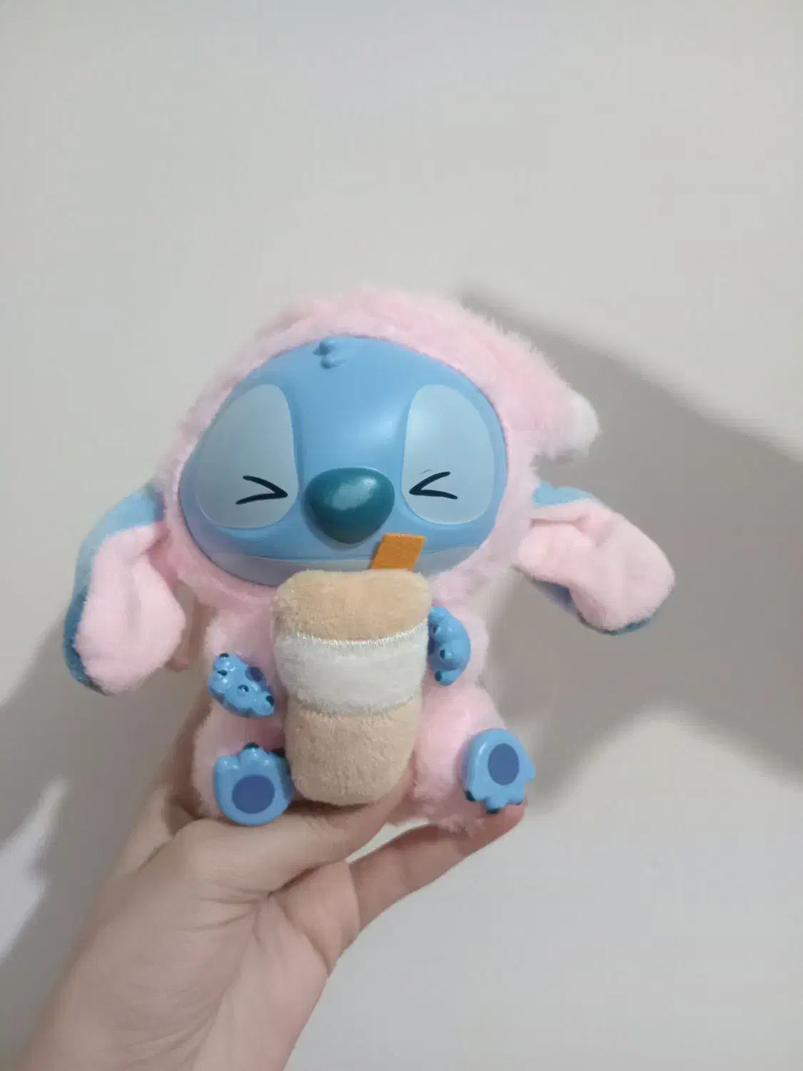 استیج صورتی اصل|اسباب‌‌بازی|میانه, |دیوار