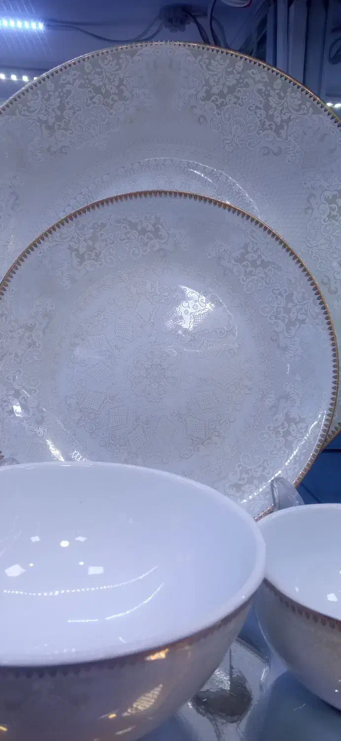 چینی پردیس درجه یک 24نفره|ظروف سرو و پذیرایی|سقز, |دیوار