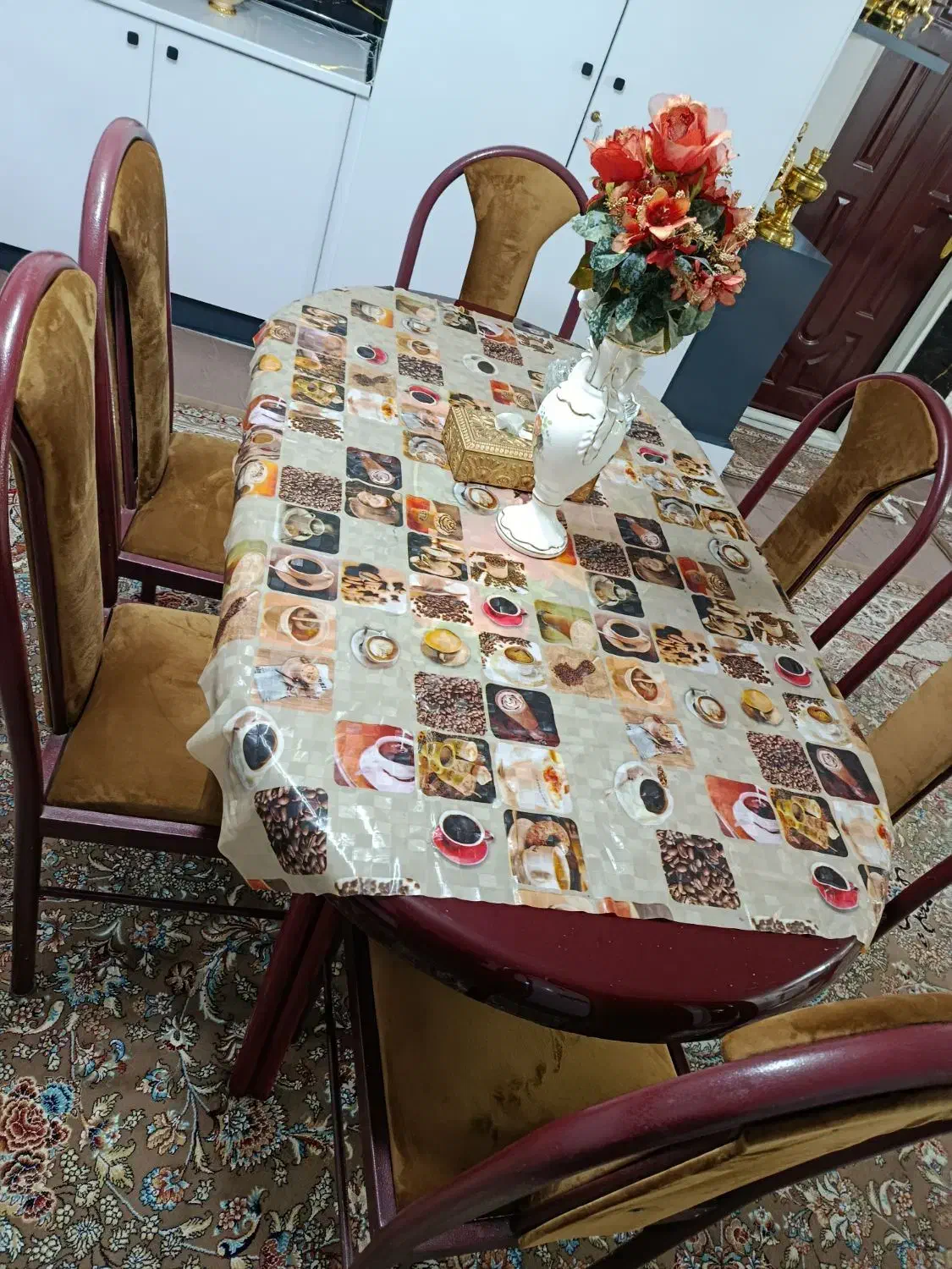 میز غذاخوری|میز و صندلی غذاخوری|اردبیل, |دیوار