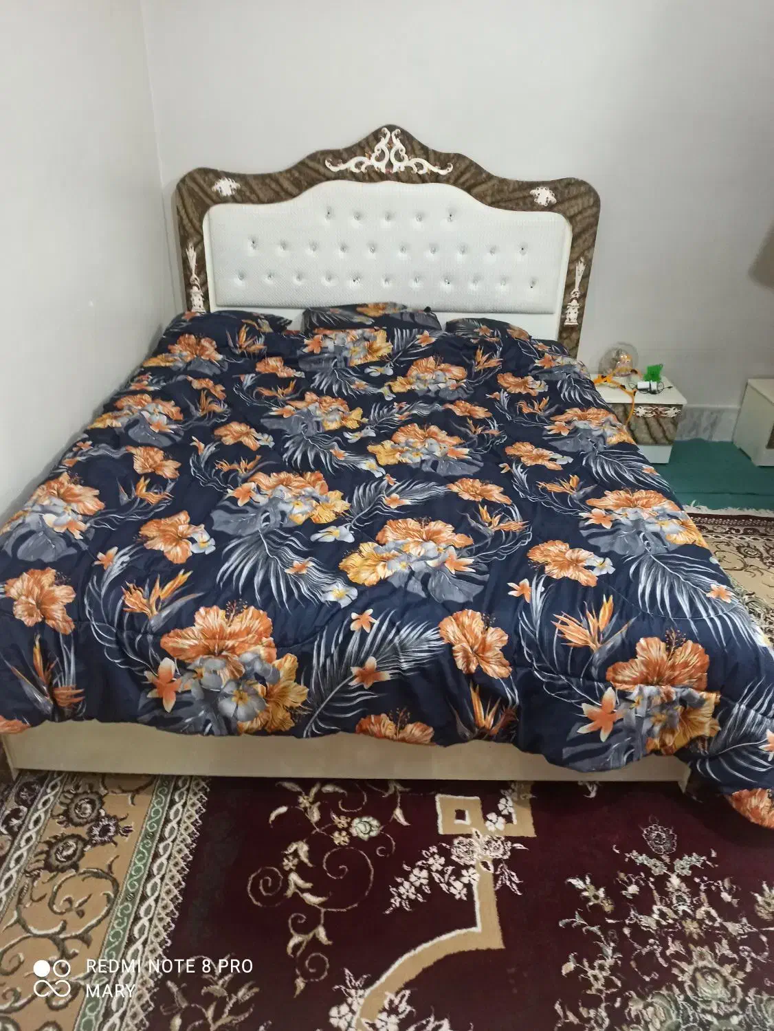 تختخواب دو نفره|تخت و سرویس خواب|شاهین‌شهر, گزبرخوار|دیوار