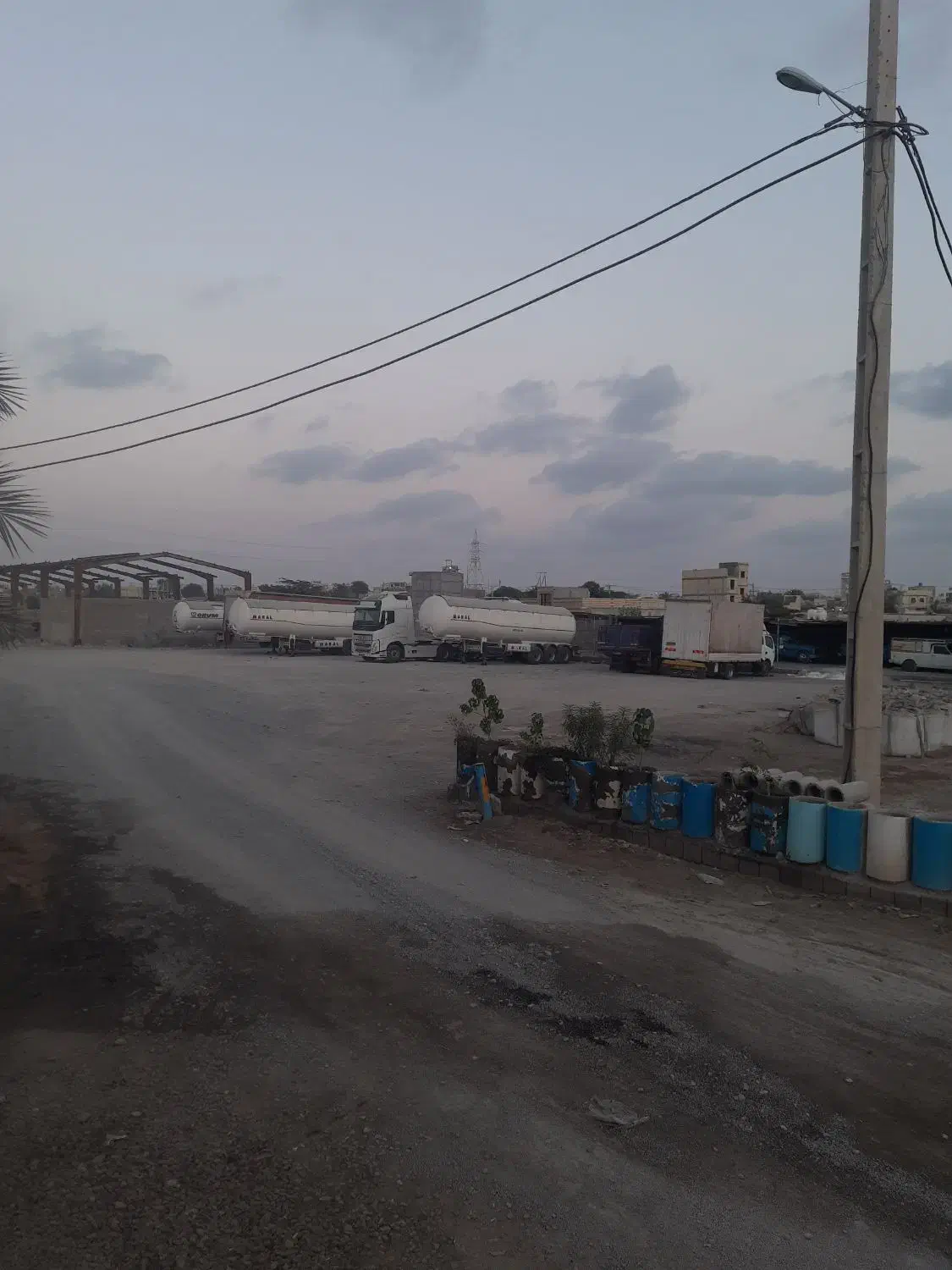 پارکینگ شبانه روزی ماشین های سنگین و نیمه سنگین|اجارهٔ دفتر صنعتی، کشاورزی، تجاری|چابهار, |دیوار