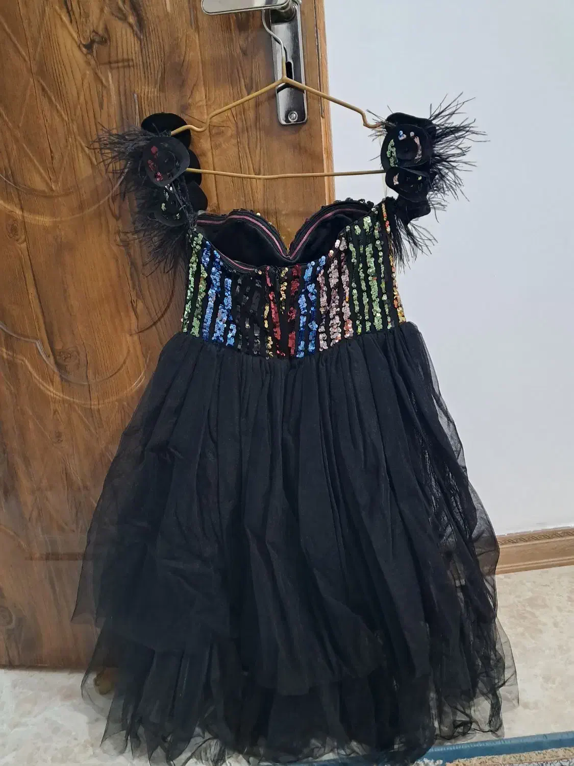 لباس مجلسی|لباس|پرند, فاز ۱|دیوار