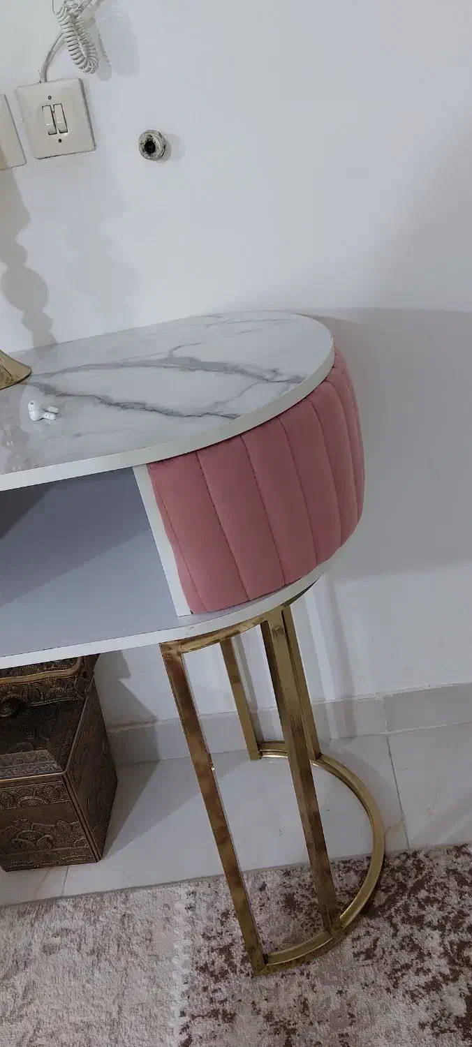 میزناخنکاریک نفره|آرایشگاه و سالنهای زیبایی|سنندج, |دیوار