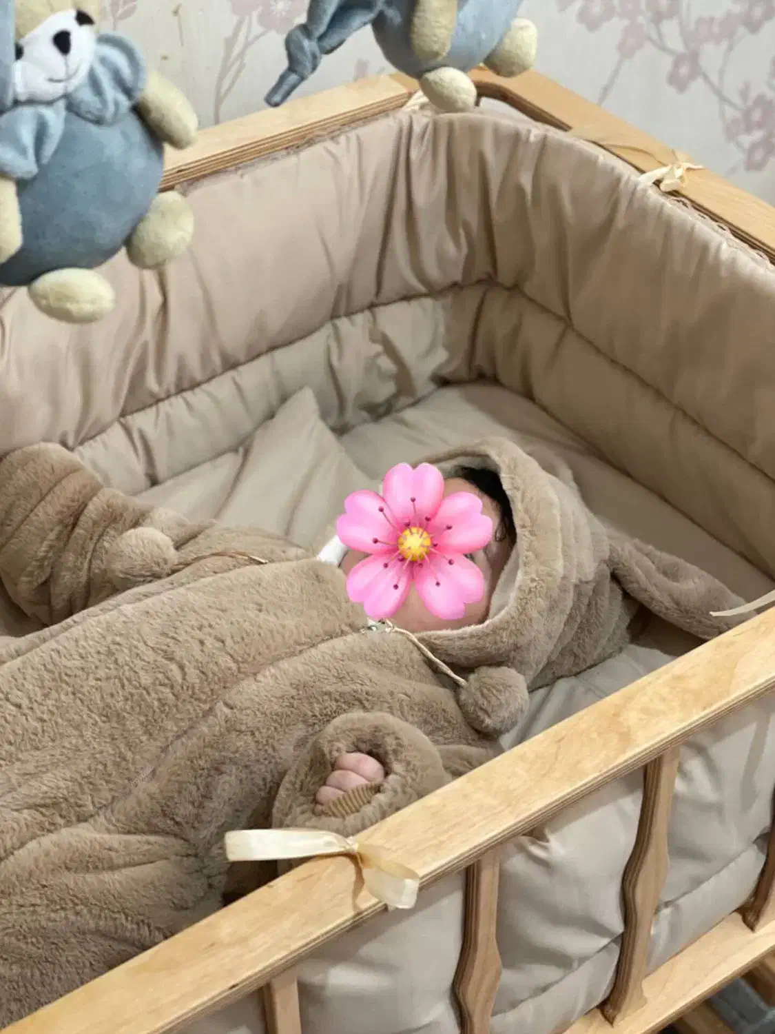 لباس بچگانه|کفش و لباس بچه|کردکوی, |دیوار