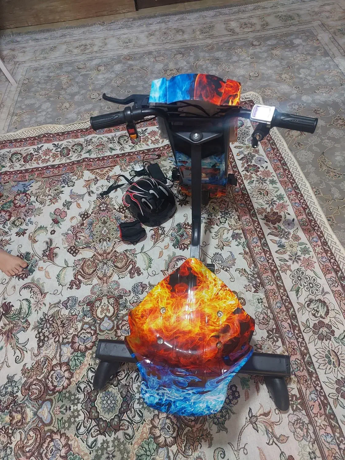 اسکوتر برقی شارژی دریفتی|دوچرخه، اسکیت، اسکوتر|شیراز, شهرک گلدشت حافظ‎|دیوار