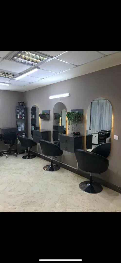 اینه و باکس و صندلی کوپ|آرایشگاه و سالنهای زیبایی|بروجرد, |دیوار