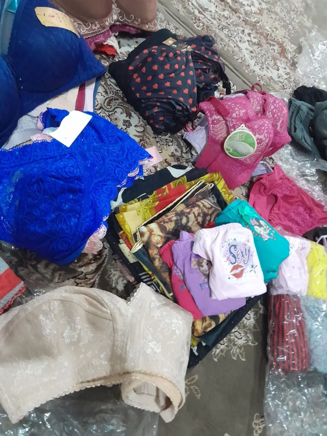 لباس زیر|لباس|ورامین, ورامین|دیوار